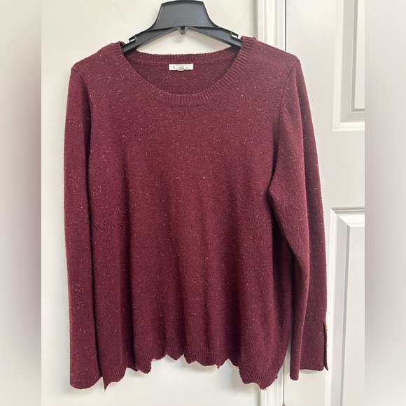 Skies Are Blue Syndee Scalloped Hem Pullover - Picture 2 of 4